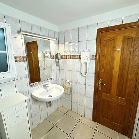 Residencial Rolando 아파트 *