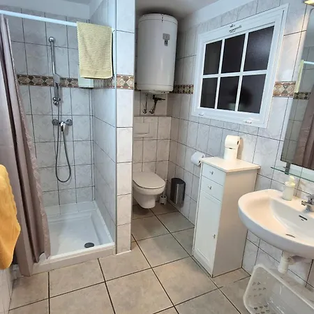 Residencial Rolando 아파트 *