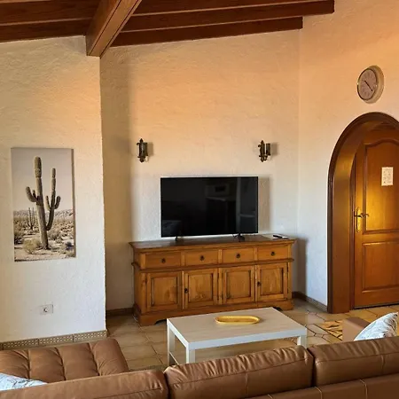Residencial Rolando 아파트 *