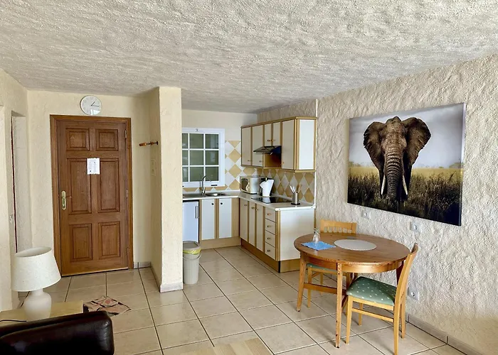 Residencial Rolando 아파트
