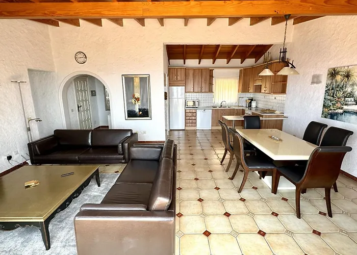 Residencial Rolando 아파트