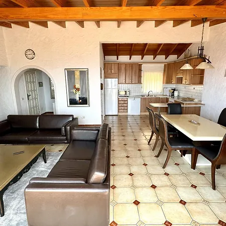 Residencial Rolando Appartamento
